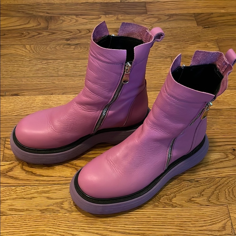 Free People Mara Zip Moto Boots by Don Diego in Orchid sz 39 (us 9)